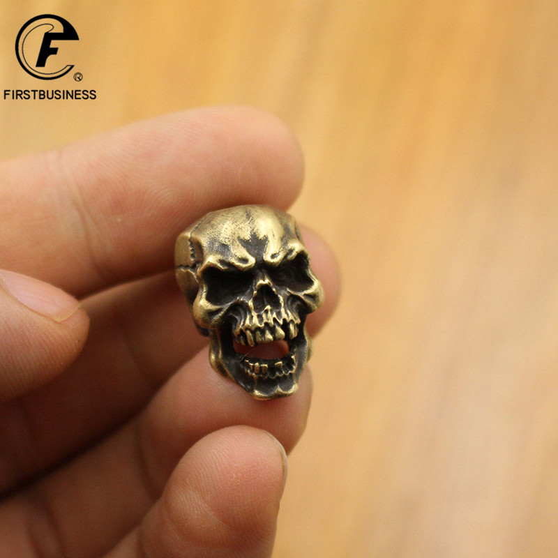 Estatua de calavera de latón,  - Retro Gaming Decor reseña y precio