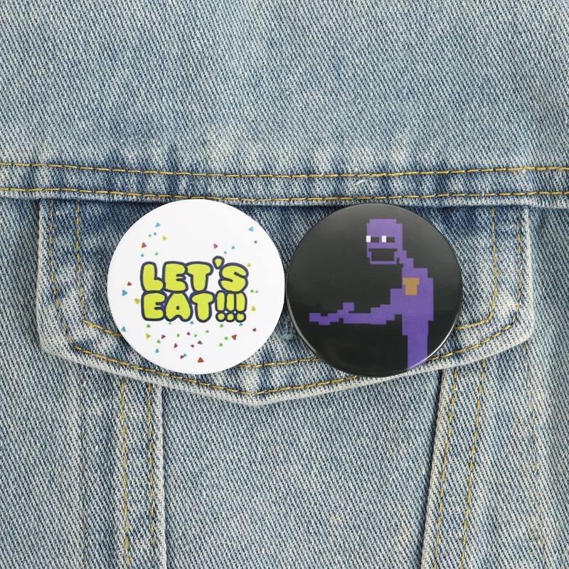 Pin de Personaje Morado del An - Retro Gaming Case reseña y precio